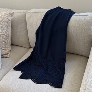 Alice and Olivia wide leg capri pant 100% silk